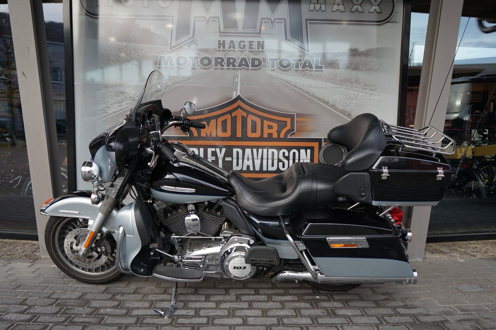 Fahrzeugabbildung Harley-Davidson Electra Glide Ultra Limited FLHTK mit JEKILL