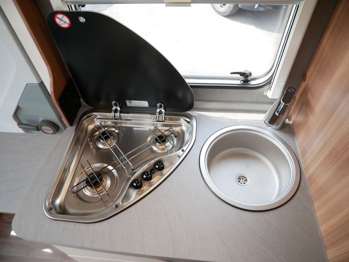 Fahrzeugabbildung Weinsberg CaraCompact Edition PEPPER 650 MEG NAVI SAT KAM