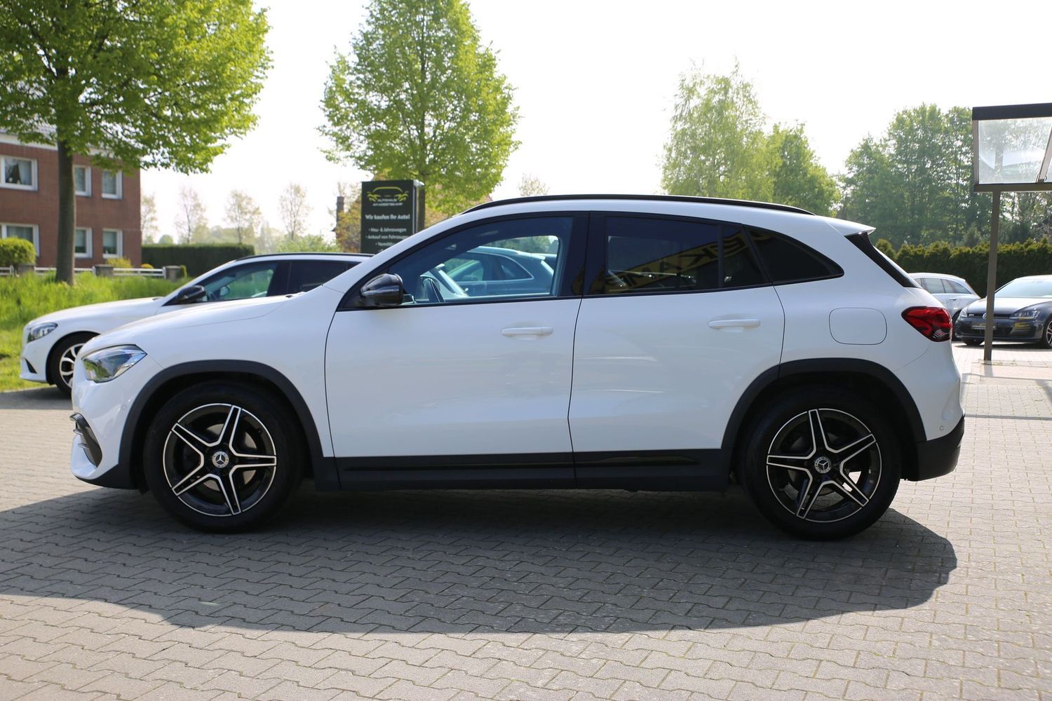 Mercedes-Benz GLA 200 *AMG*360°*AHK*MEMORY*DISTRONIC*MULTIBEAM imagem 3