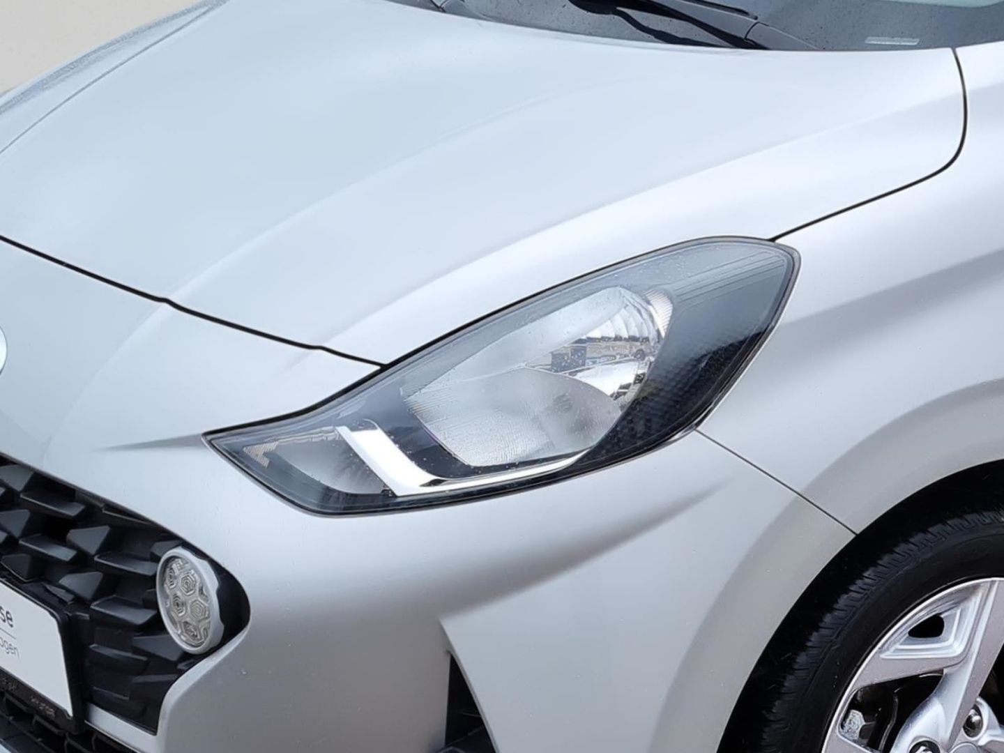 Fahrzeugabbildung Hyundai i10 TREND 1.2  KOMFORT-P+ALLWETTER+KAMERA+SHZ