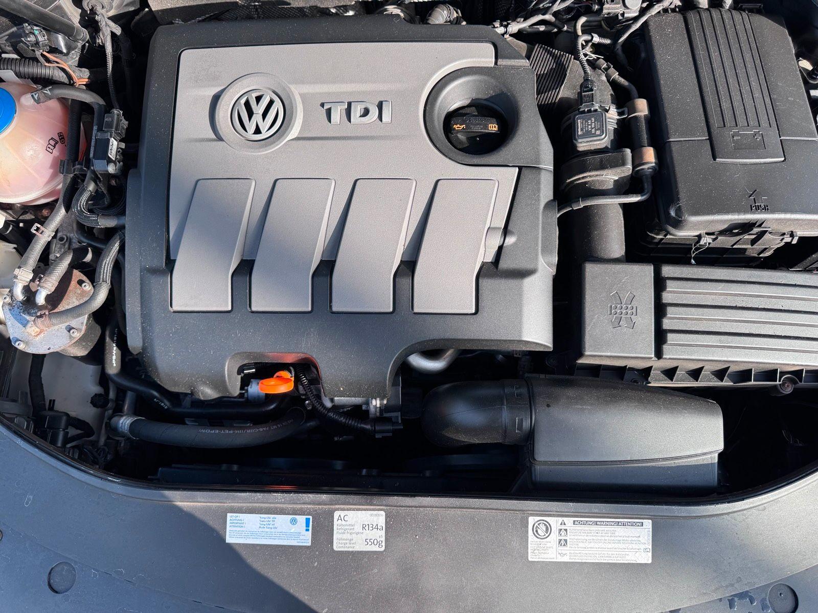 Volkswagen Passat 2012 — photo 15