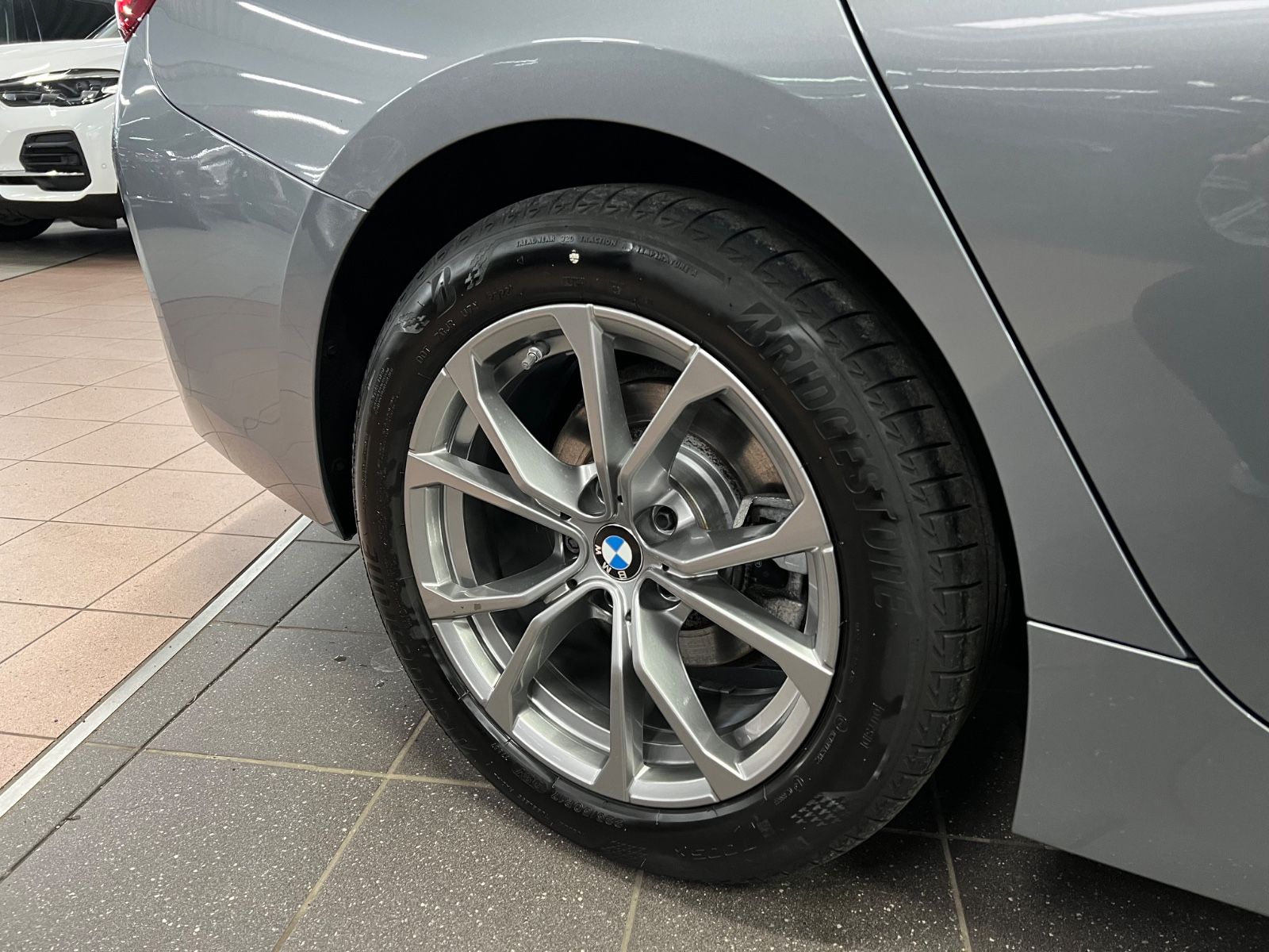 BMW 318 d Touring Driving Assistant+Facelift+Cockpit foto 13
