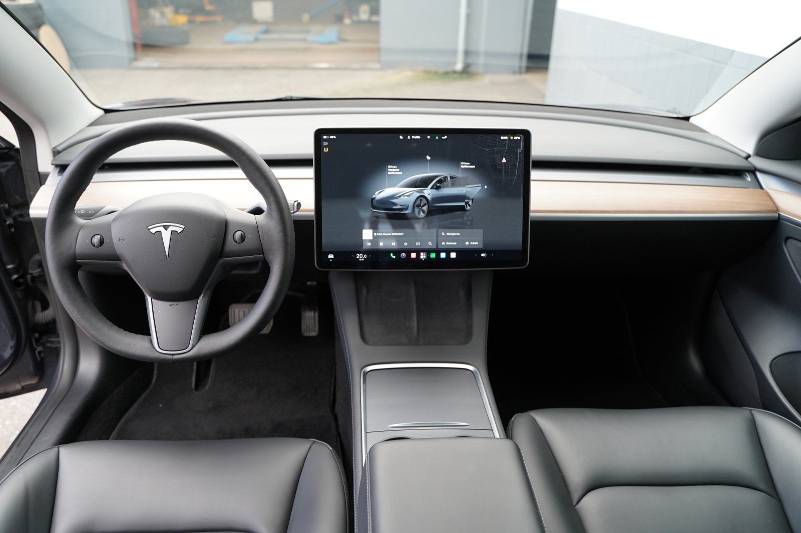 Tesla Model 3 Standard Range + *AHK*1. Hd. imagem 2