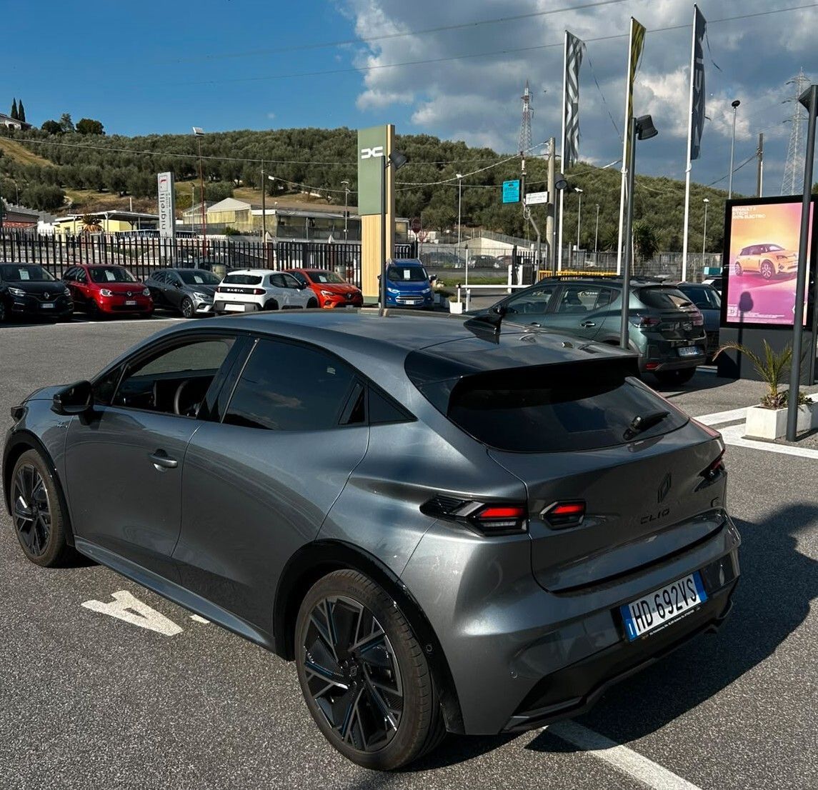 Renault Clio Full Hybrid E-Tech 160 CV 5 porte E imagem 3