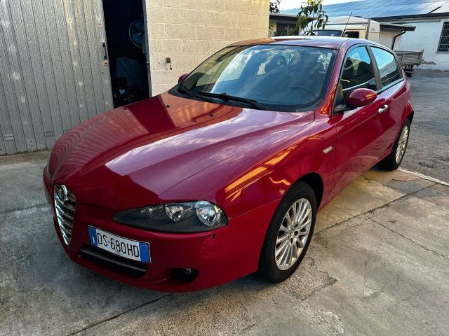 Alfa Romeo 147 1.6 16V TS (105) 5 porte Distinct