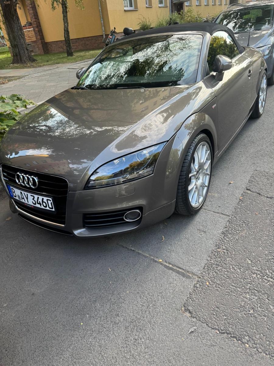 Audi TT Roadster 2.0 TFSI S-Line S-tronic -