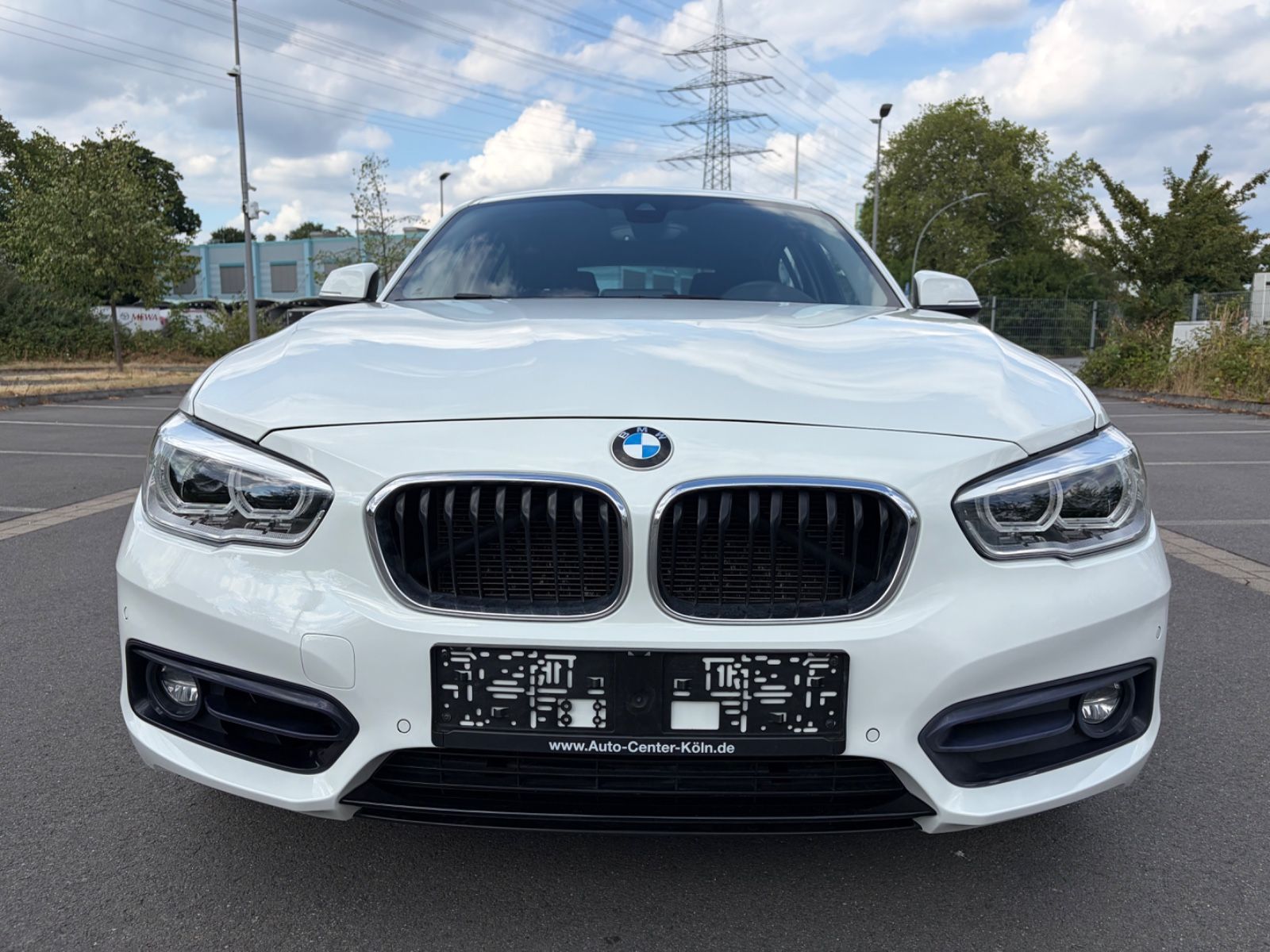 BMW 118 i SPORT LINE*NAVI*LED*PDC V+H