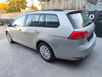 Volkswagen Golf - 4