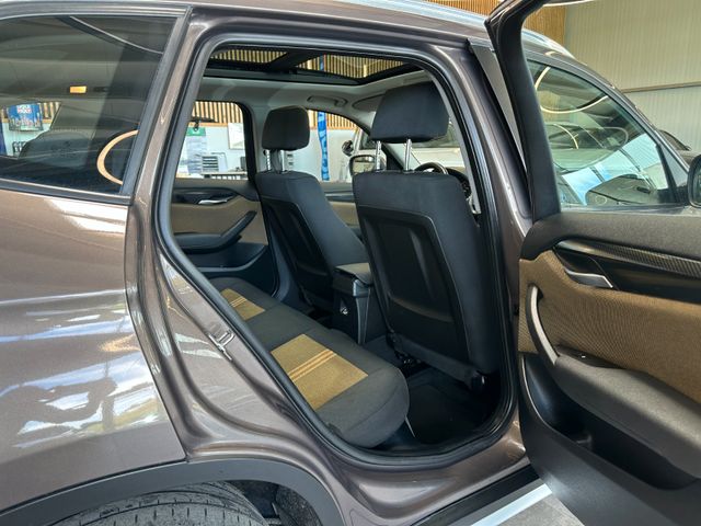 BMW X1 18 d xDrive *Navi*Pano*BiXenon*AHK*