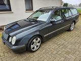 Mercedes-Benz Mercedes Benz, E 320 T-Modell, Kombi, PKW,... - gebrauchte Mercedes-Benz E 320 aus dem Jahr 2001
