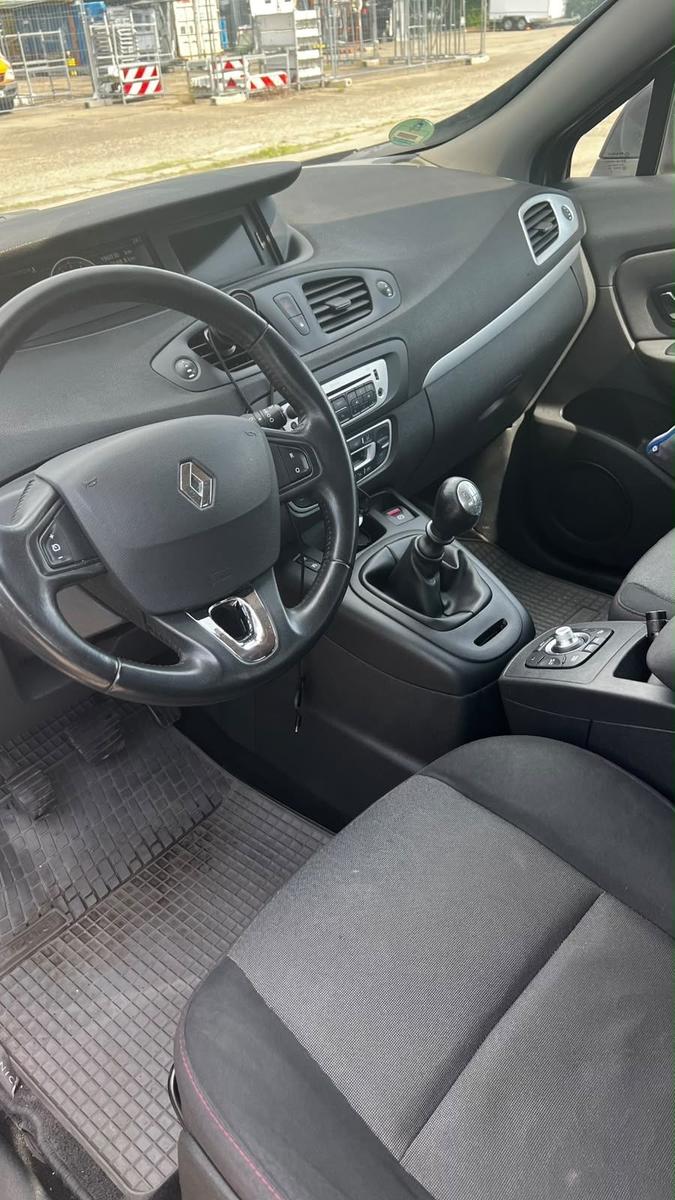 Renault Scenic 2014 — фото 6