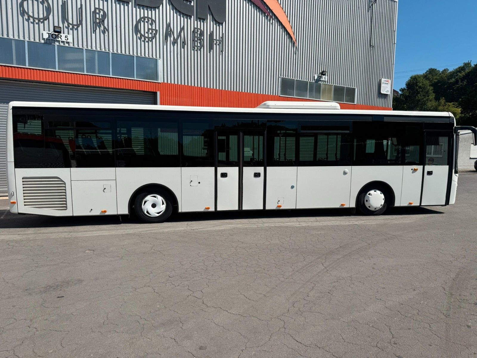 IVECO  2017 - Image 10 of 29
