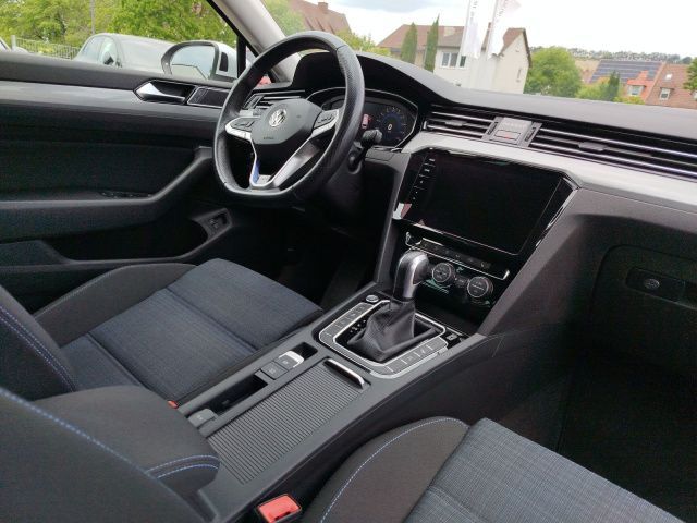 Fahrzeugabbildung Volkswagen Passat Variant GTE 1.4 P 115 TSID6F, Standheizun
