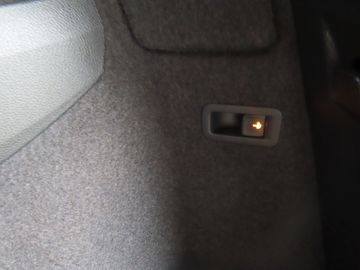 Fotografie 12 des Skoda Karoq Sportline 1.5 DSG Navi AHK 5-J.Garantie