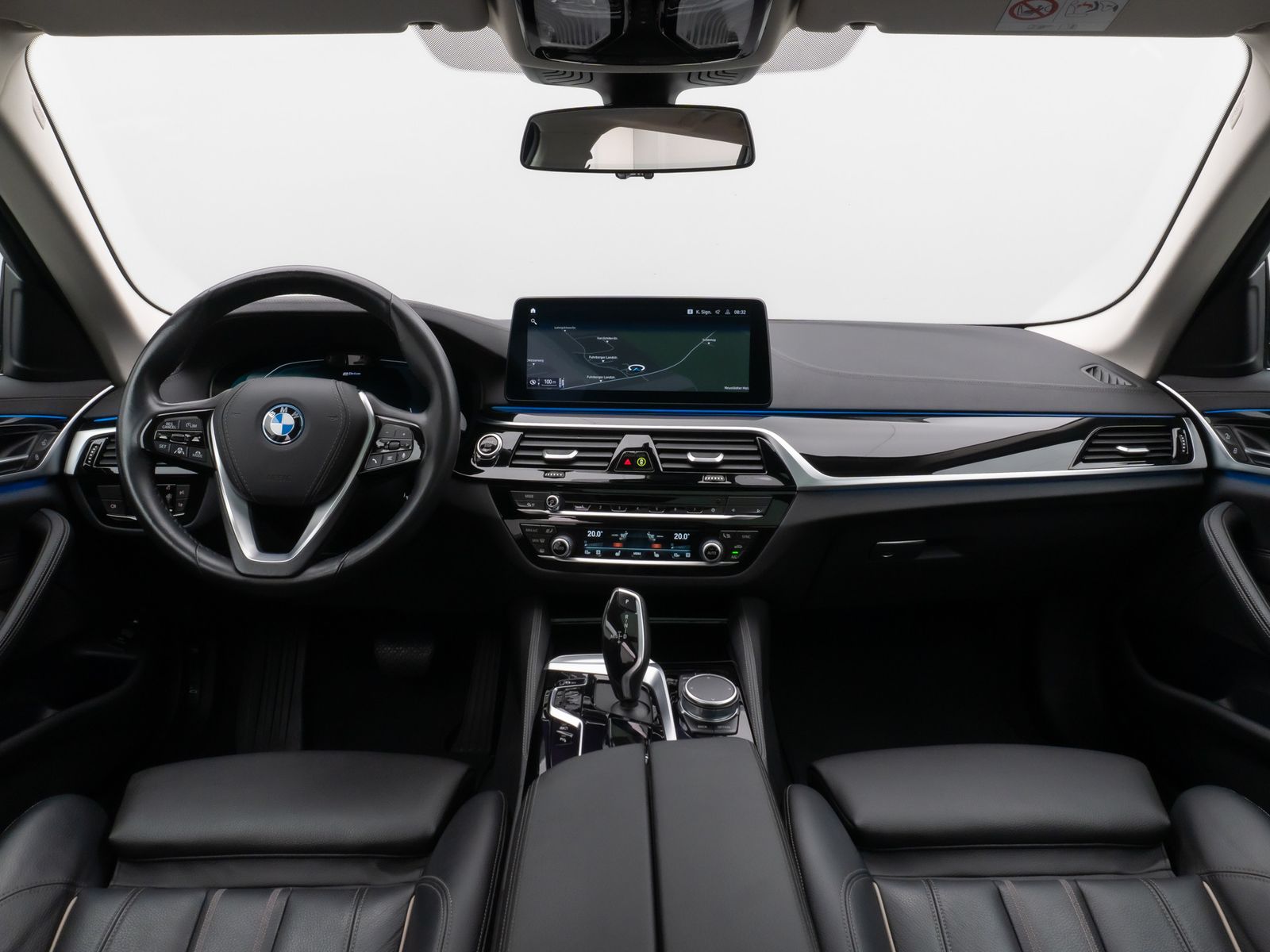 Fahrzeugabbildung BMW 530e Luxury Line Panorama Kamera HUD DAB 4xKlima