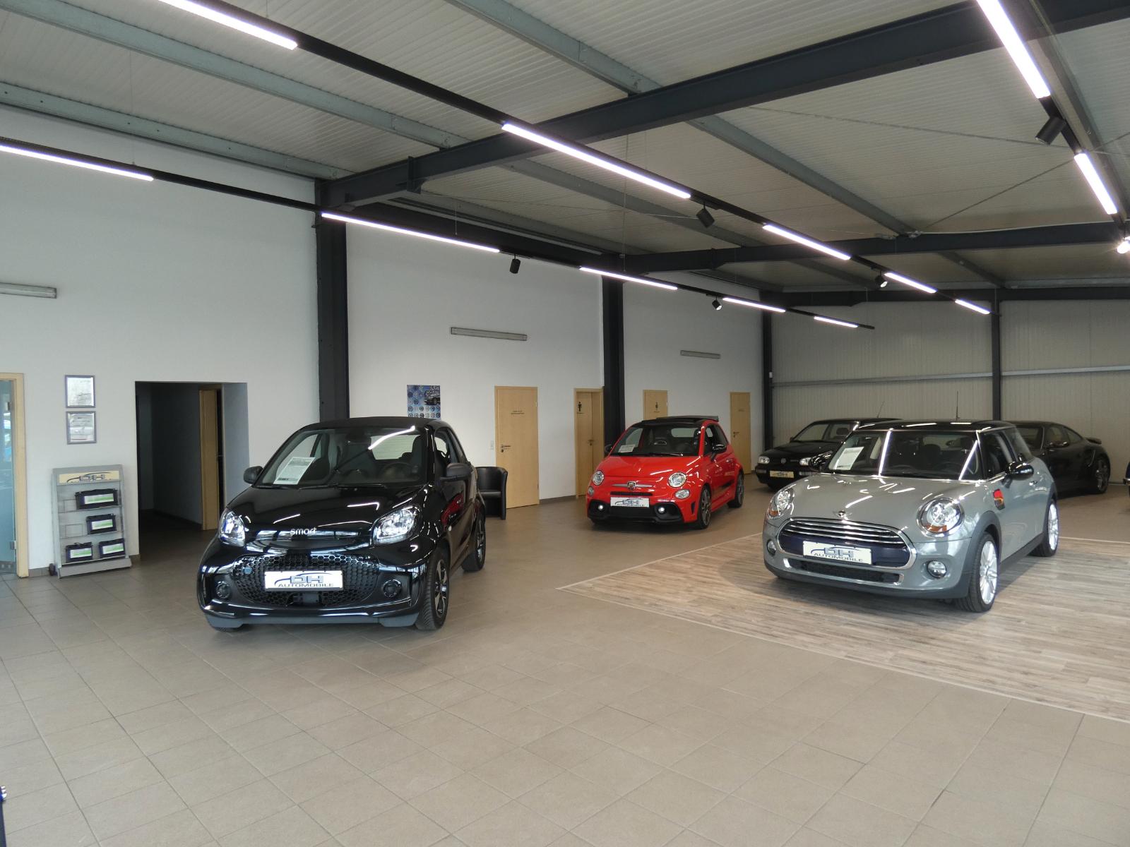 showroom-image-bottom