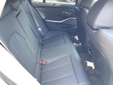 BMW M340i xDrive Touring Sportpaket Head-Up HK HiFi
