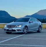 Mercedes-Benz Mercedes-benz E220 Avantgarde AMG FULL OPT. - Mercedes-Benz E 220 aus 2010