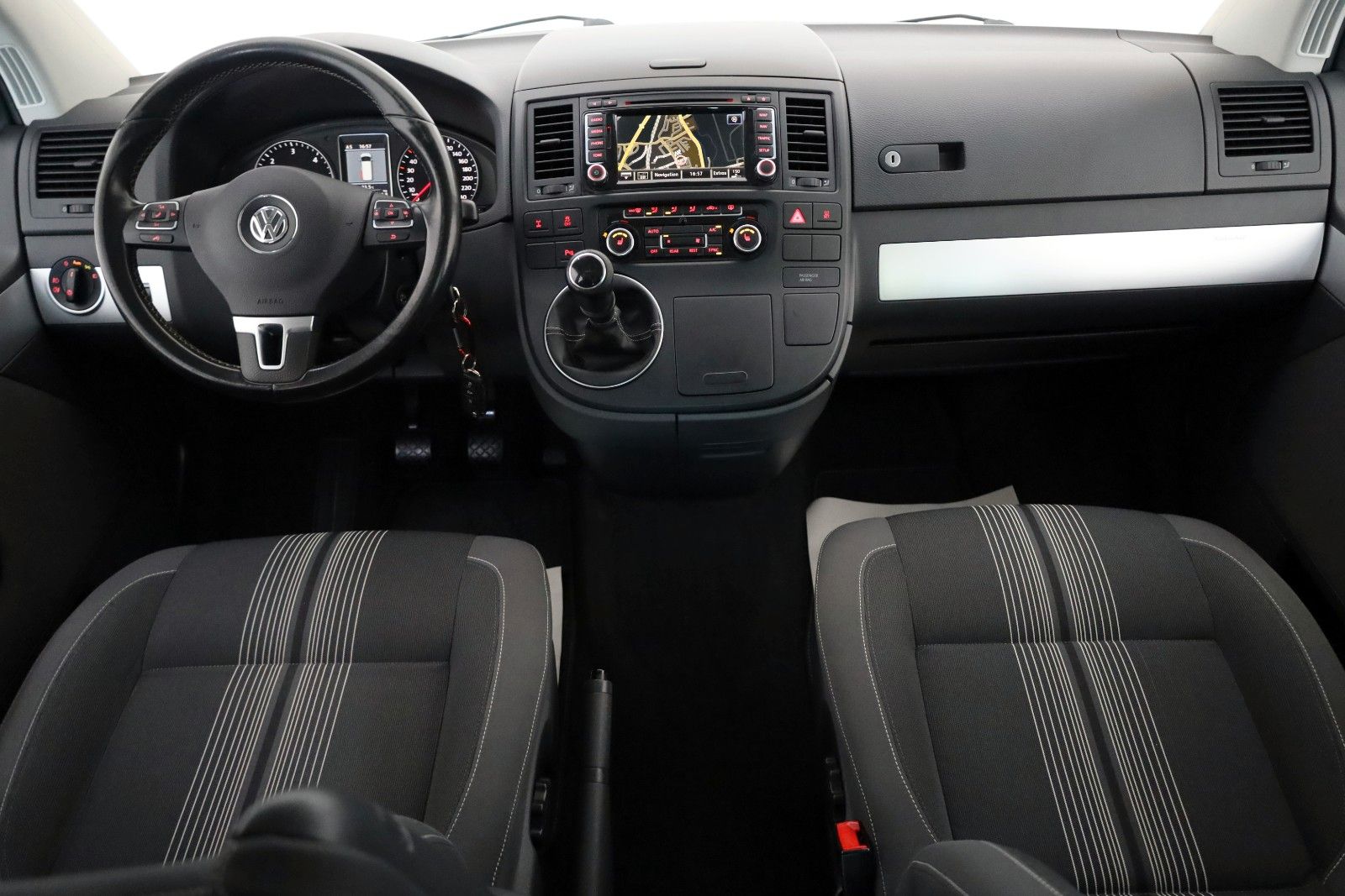 Fahrzeugabbildung Volkswagen T5 Multivan 4M Match 7 Sitzer,Navi,Xenon,SH,AHK
