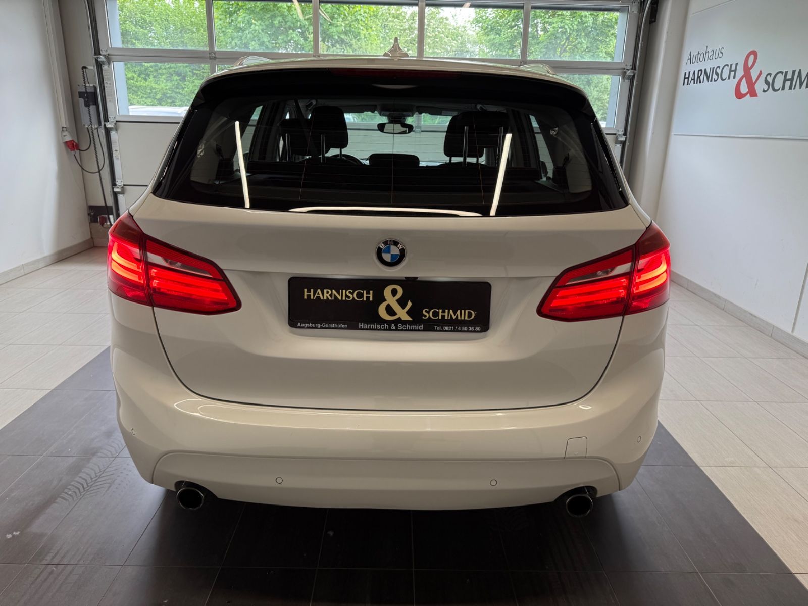 Fahrzeugabbildung BMW 220 i Active Tourer Advantage Business-Paket