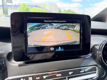Mercedes V 220 - 8