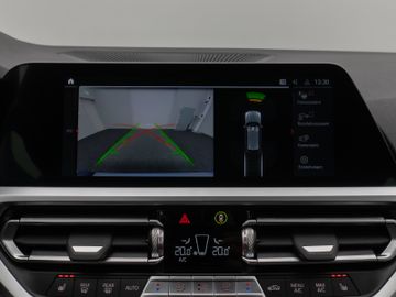 Fahrzeugabbildung BMW 320d xD Sport Line Kamera Laser HiFi AHK Komfort