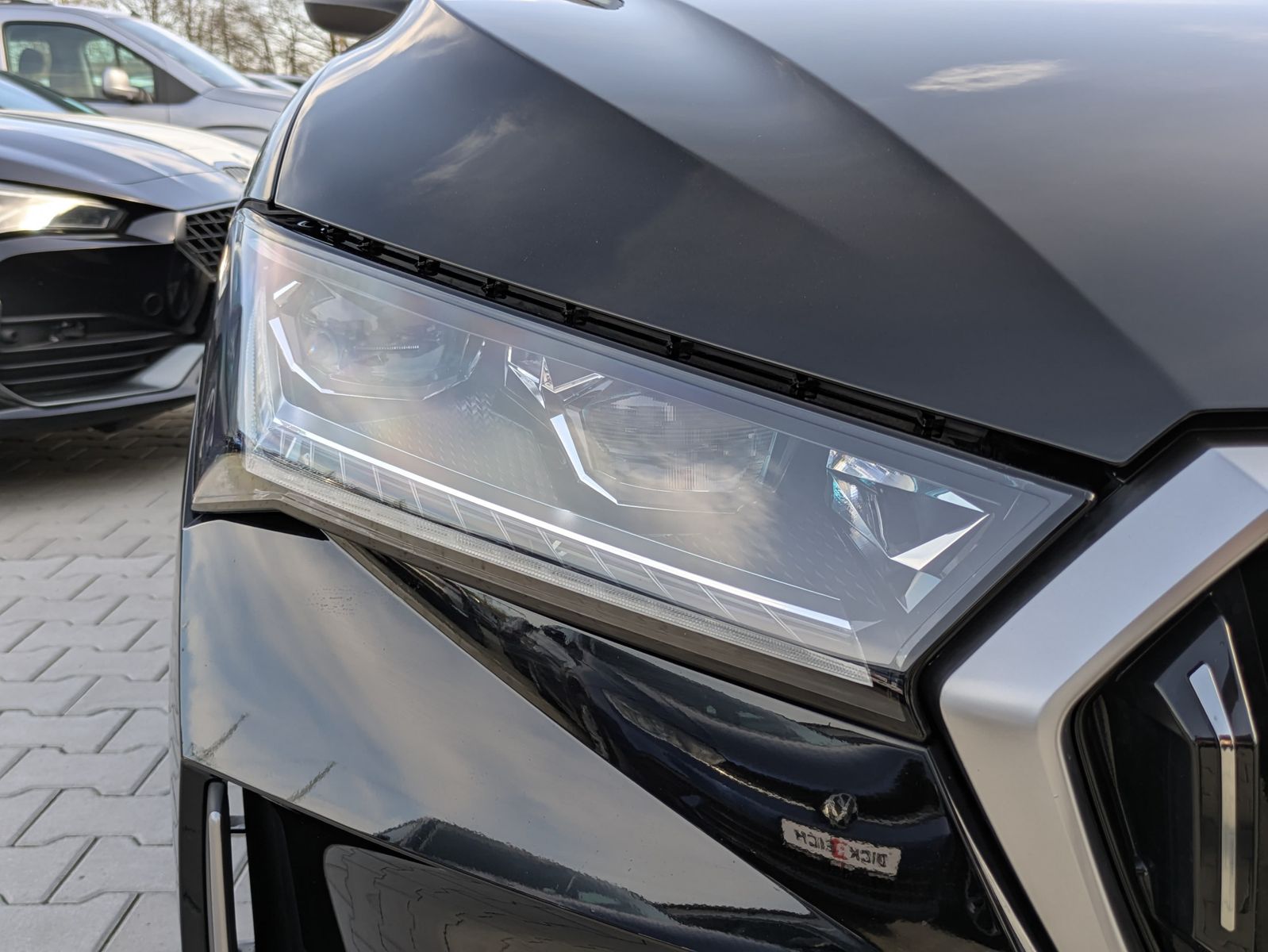 Fahrzeugabbildung SKODA Superb 2.0 TDI 4x4 Selection MATRIX*AHK*PANO*19"
