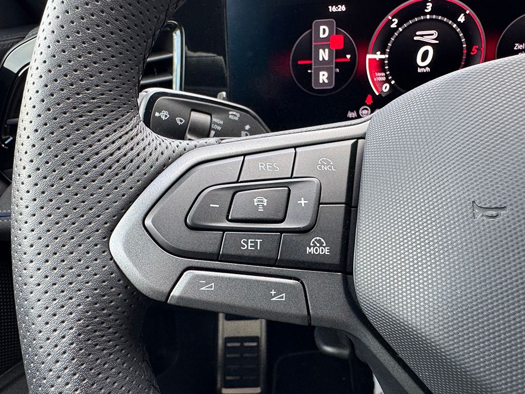 Passat Variant 2.0 TDI R-LINE SIGNATURE *AHK*