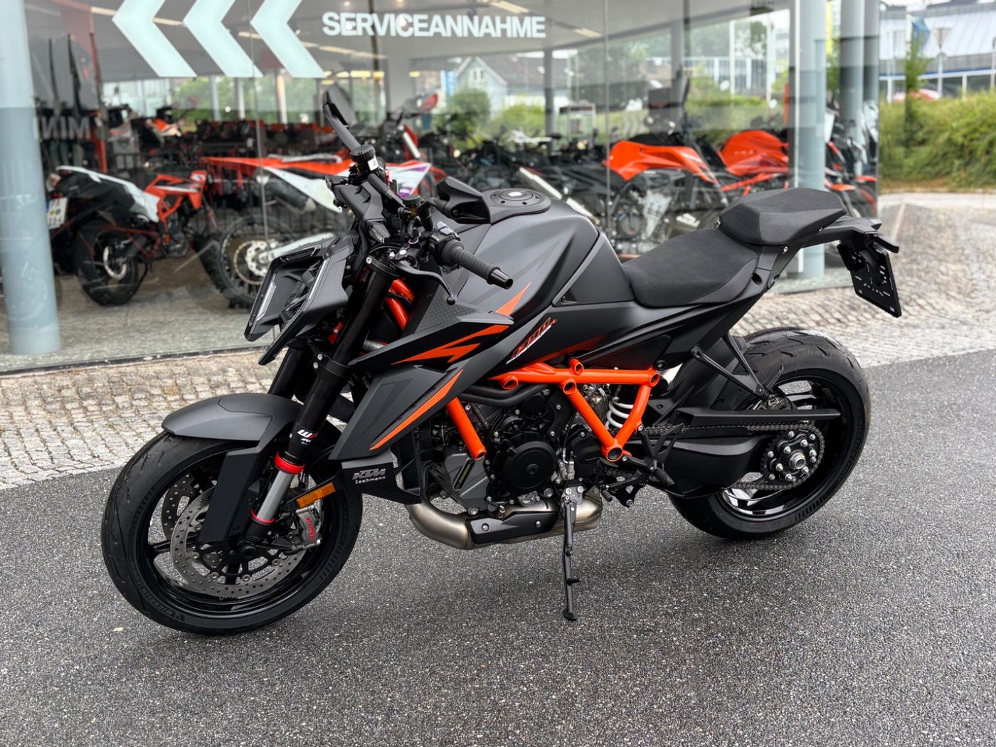 Fahrzeugabbildung KTM 1390 Super Duke R Modell 26 Techpack kostenlos