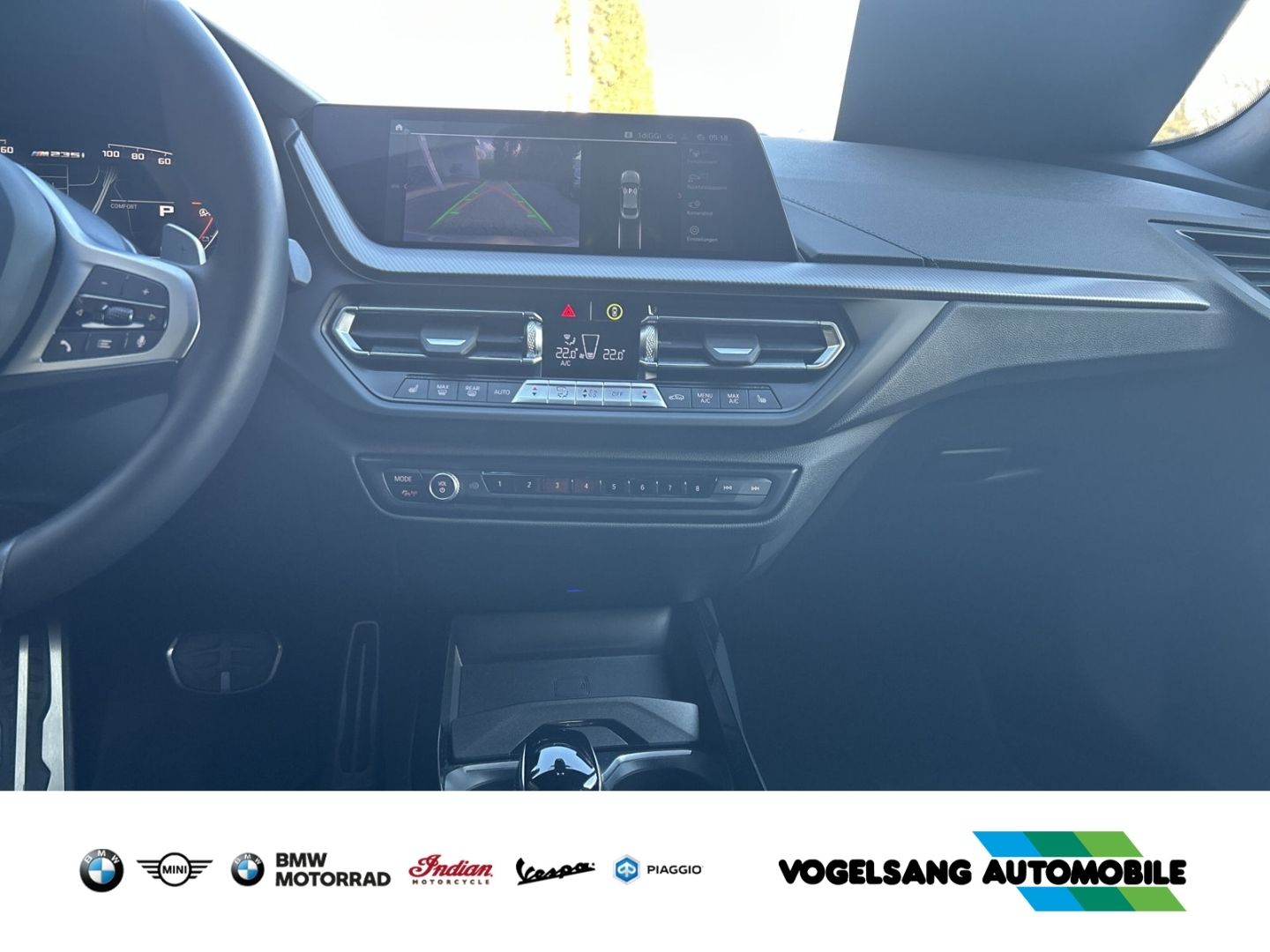 Fahrzeugabbildung BMW M235i xDrive,Gran Coupe,HUD,H&KSound,RFK,M Sport