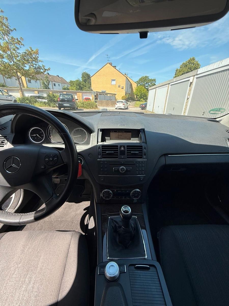 Mercedes-Benz C220 2008 — photo 7