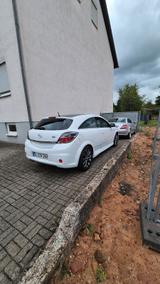 Opel opel astra h gtc opc line 2 Black & White ... - Opel Astra aus 2010: Opc