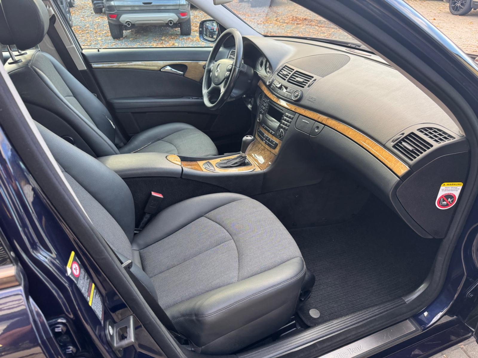 Mercedes-Benz E280 2007 — photo 16
