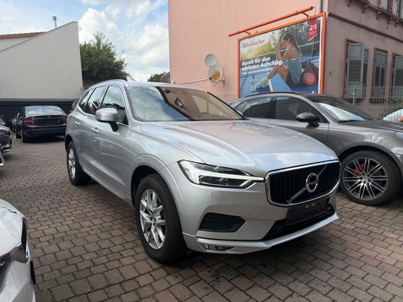 Volvo XC60 Momentum AWD LED Kamera Leder