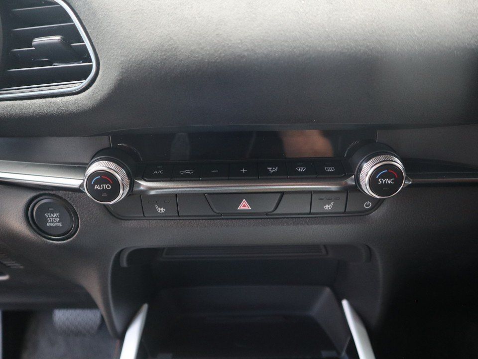 Fahrzeugabbildung Mazda CX-30 2025 Nagisa G-140 AT Allwetter Teil-Leder