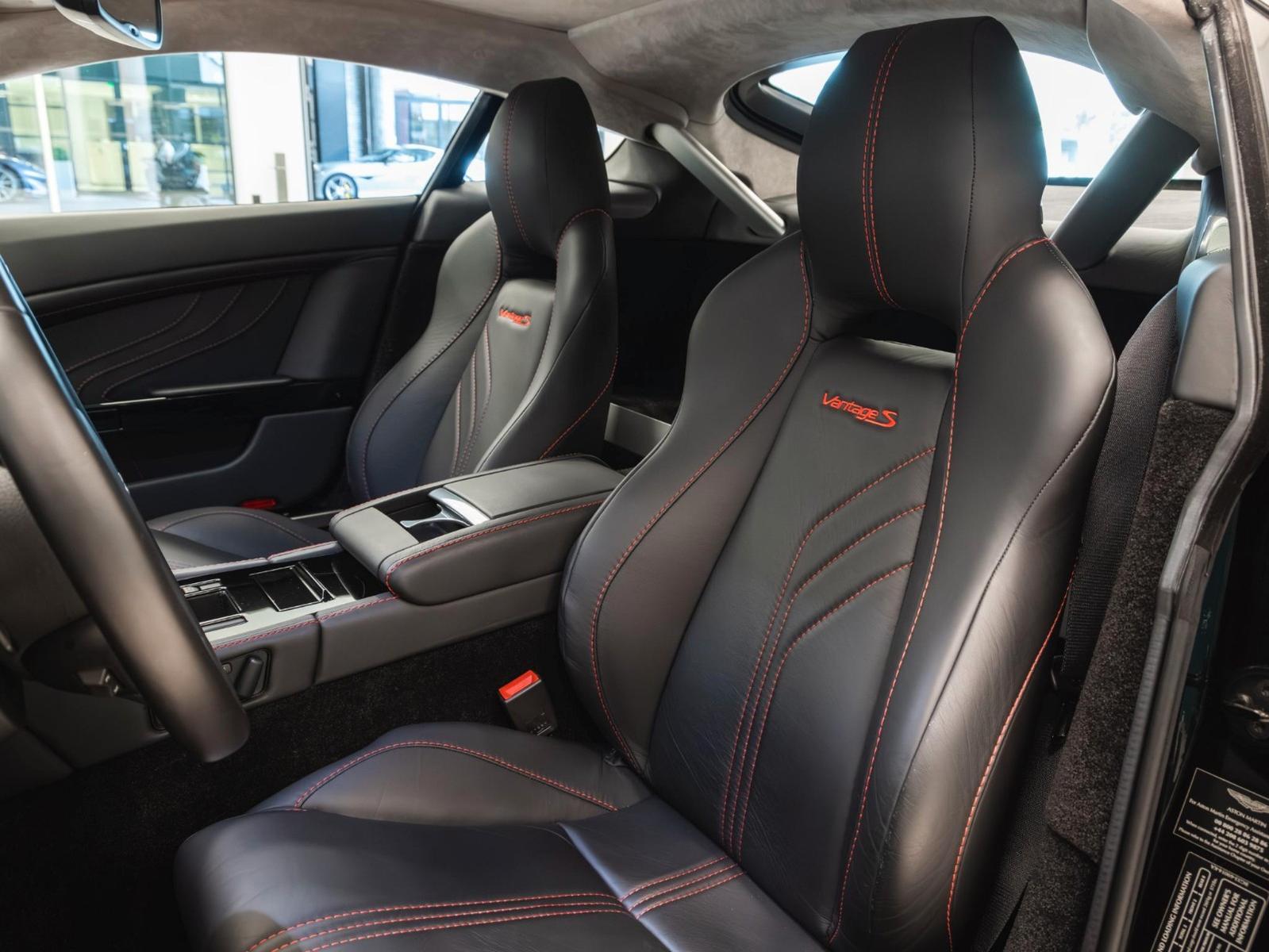 ASTON MARTIN V8 VANTAGE S COUPE