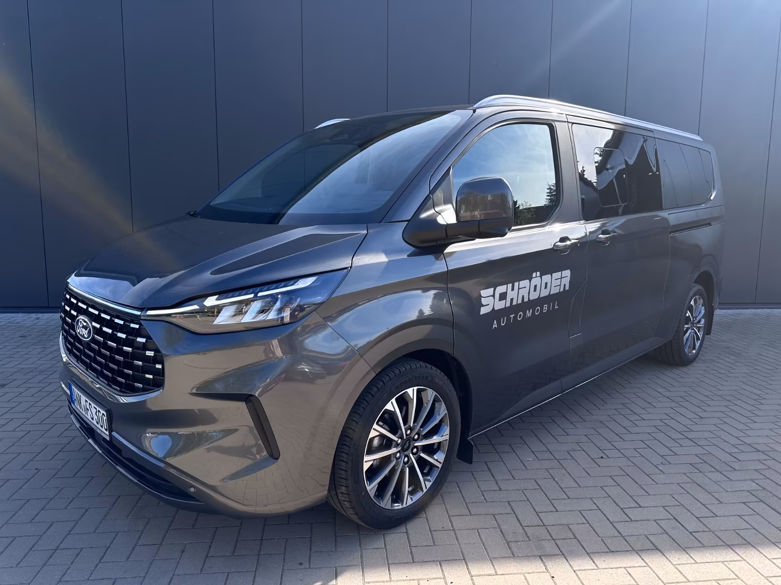 Ford Tourneo Custom Bus 320 L2 Tourneo Titanium X AWD