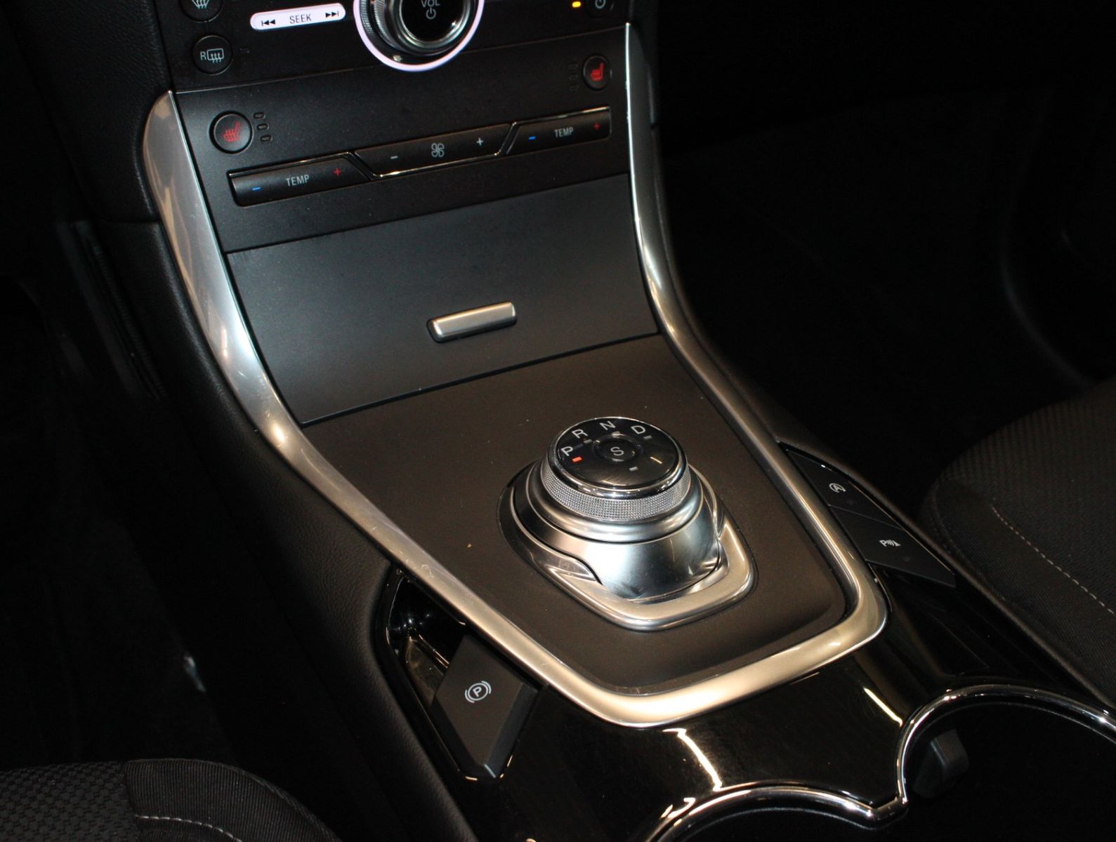 Fahrzeugabbildung Ford S-Max 2,0 EcoBlue *Tinanium