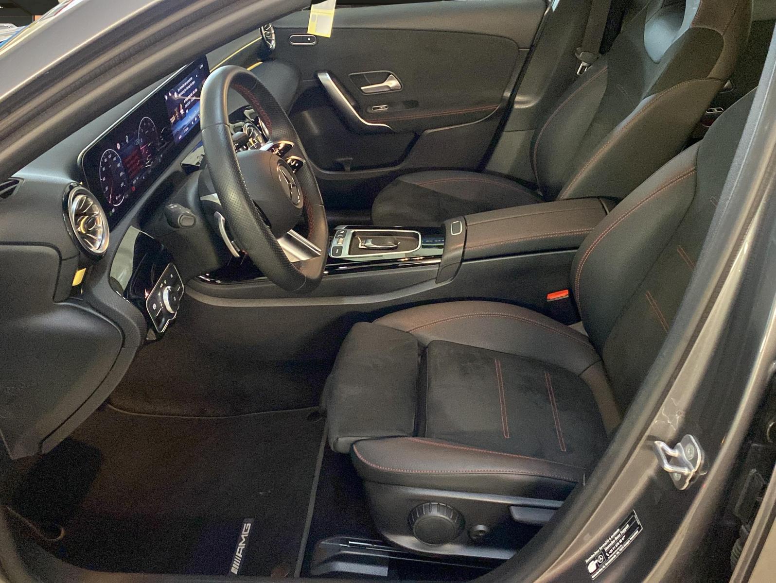 Mercedes-Benz A-Class AMG Line 7G Tronic*Navi*DAB*KeyGo*MBUX*, миниатюра 12