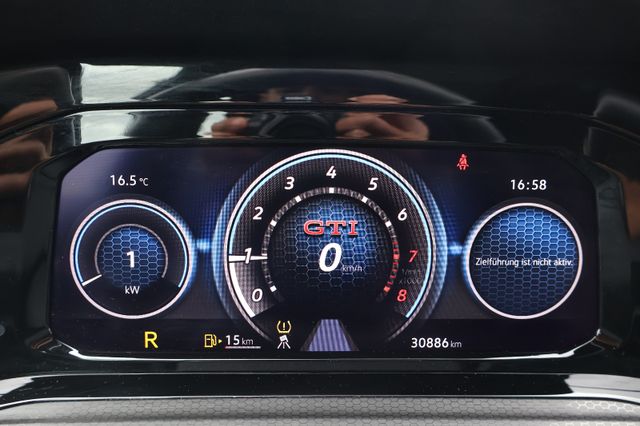 Volkswagen Golf 2.0 TSI GTI AID+LED+AMBIENT+CARPLAY
