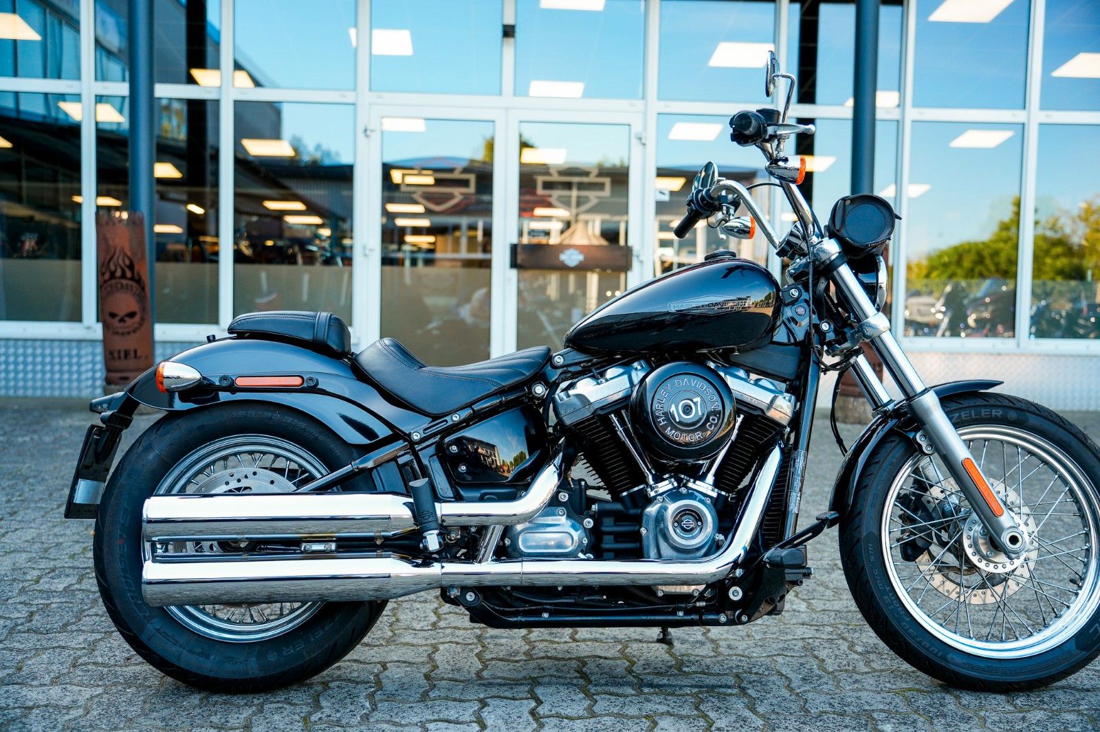 Fahrzeugabbildung Harley-Davidson FXST Softail Standard 107 cui - Soziuskit