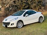 Peugeot Cabrio 207 CC in weiß - Peugeot 207 W* mit Benzin-Antrieb