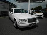 Mercedes-Benz E 200 2.HAND, ERST 63.000 km - gebrauchte Mercedes-Benz E 200 aus dem Jahr 1994