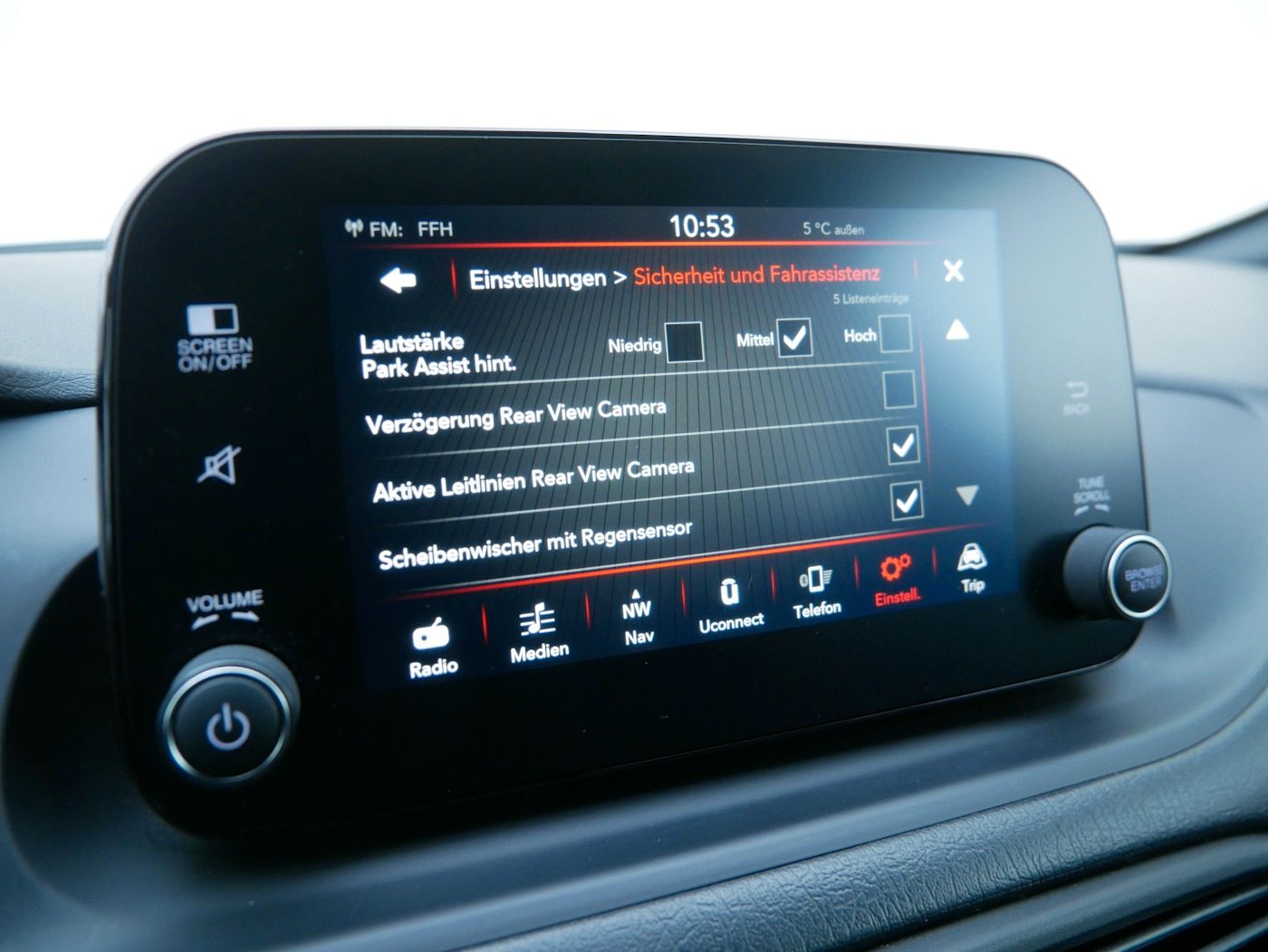 Fahrzeugabbildung Fiat Tipo Kombi 1.4 T-Jet S-Design Kamera NAVI SHZ AL