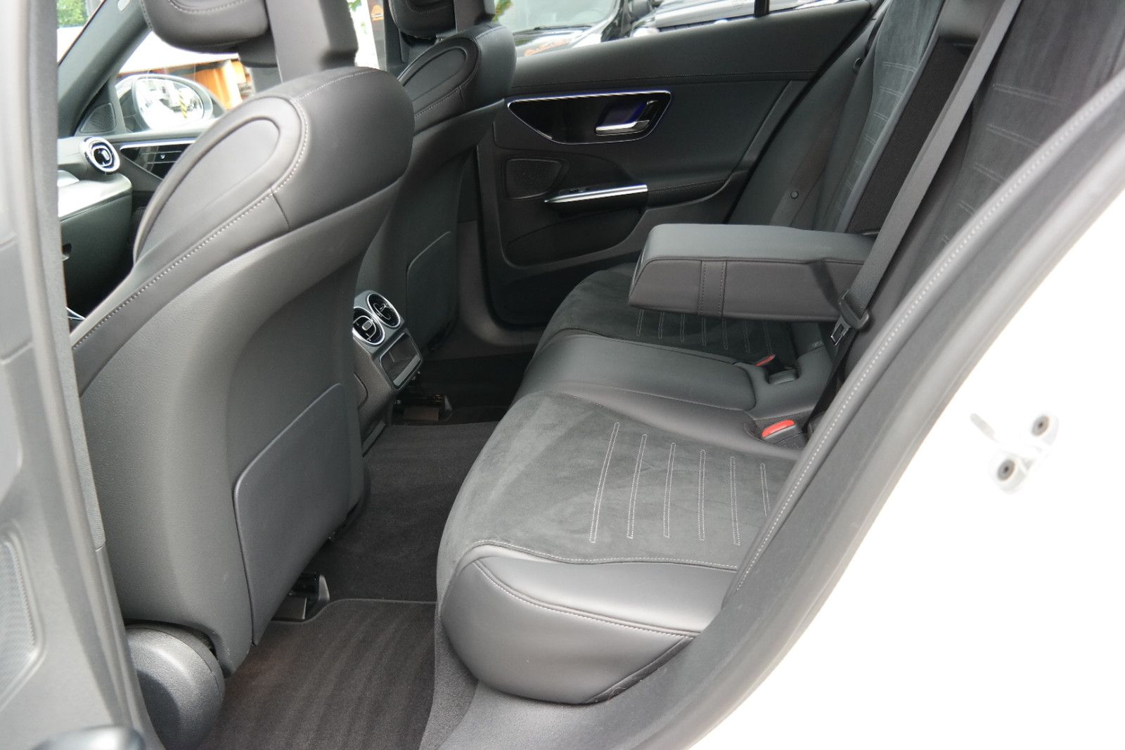 Mercedes-Benz C 220 T 4Matic Leder LED AMG-Line High-B. Garan foto 15