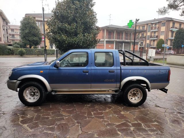 Nissan Navara Double Cab 2.5 TD Pick up