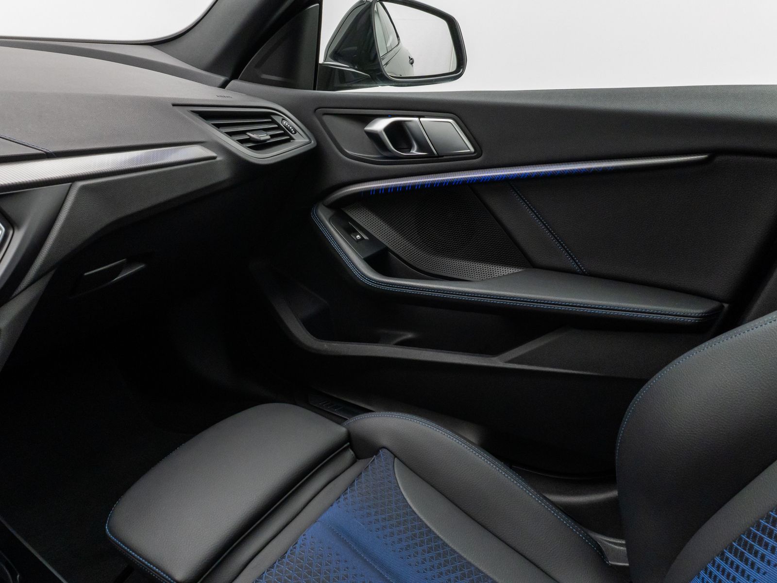 Fahrzeugabbildung BMW 218i Gran Coupé M Sport DAB CockPitPr PDC Komfor