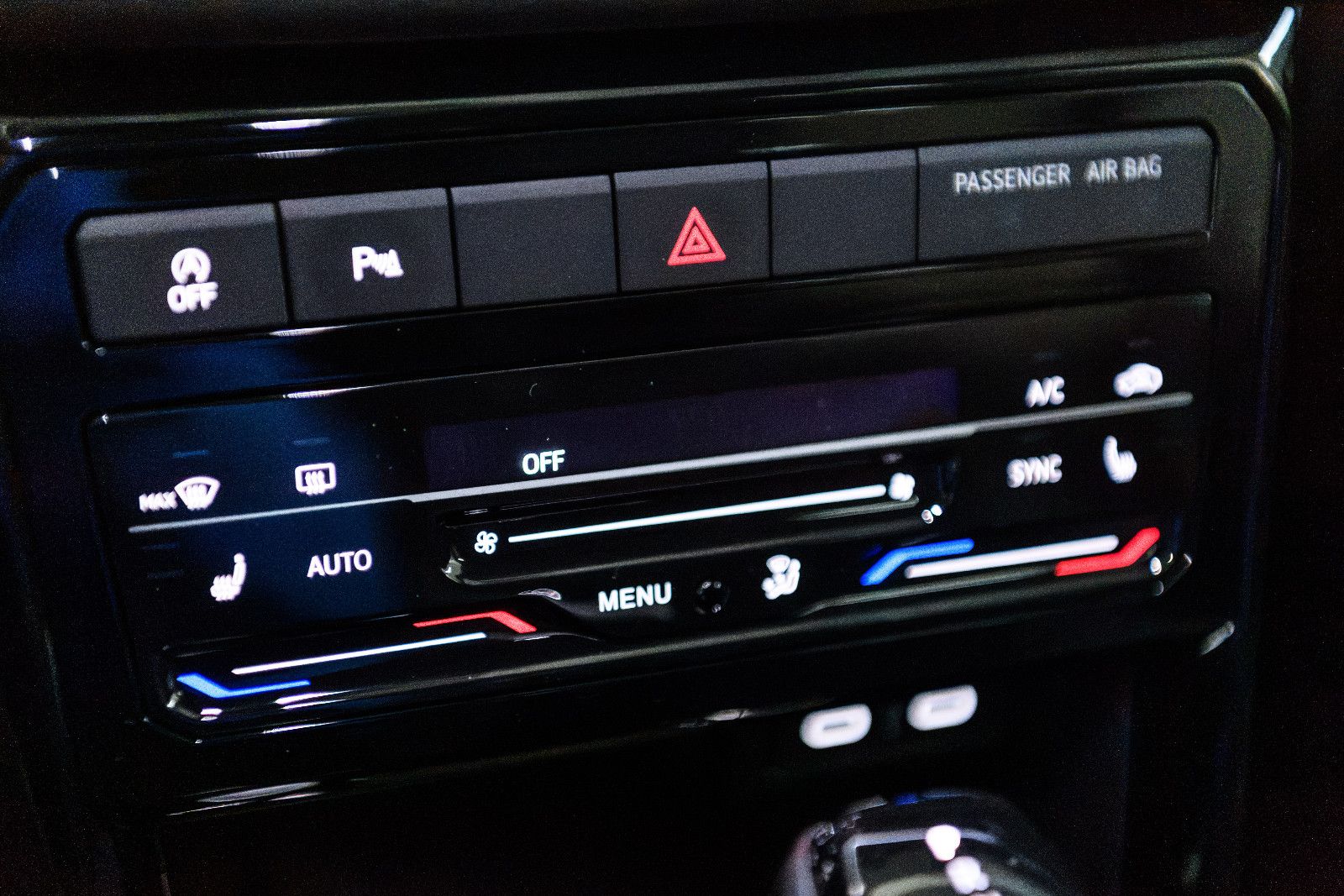 Fahrzeugabbildung Volkswagen T-Cross Goal 1.0 TSI DSG LED+AHK+KAMERA+KEYLESS