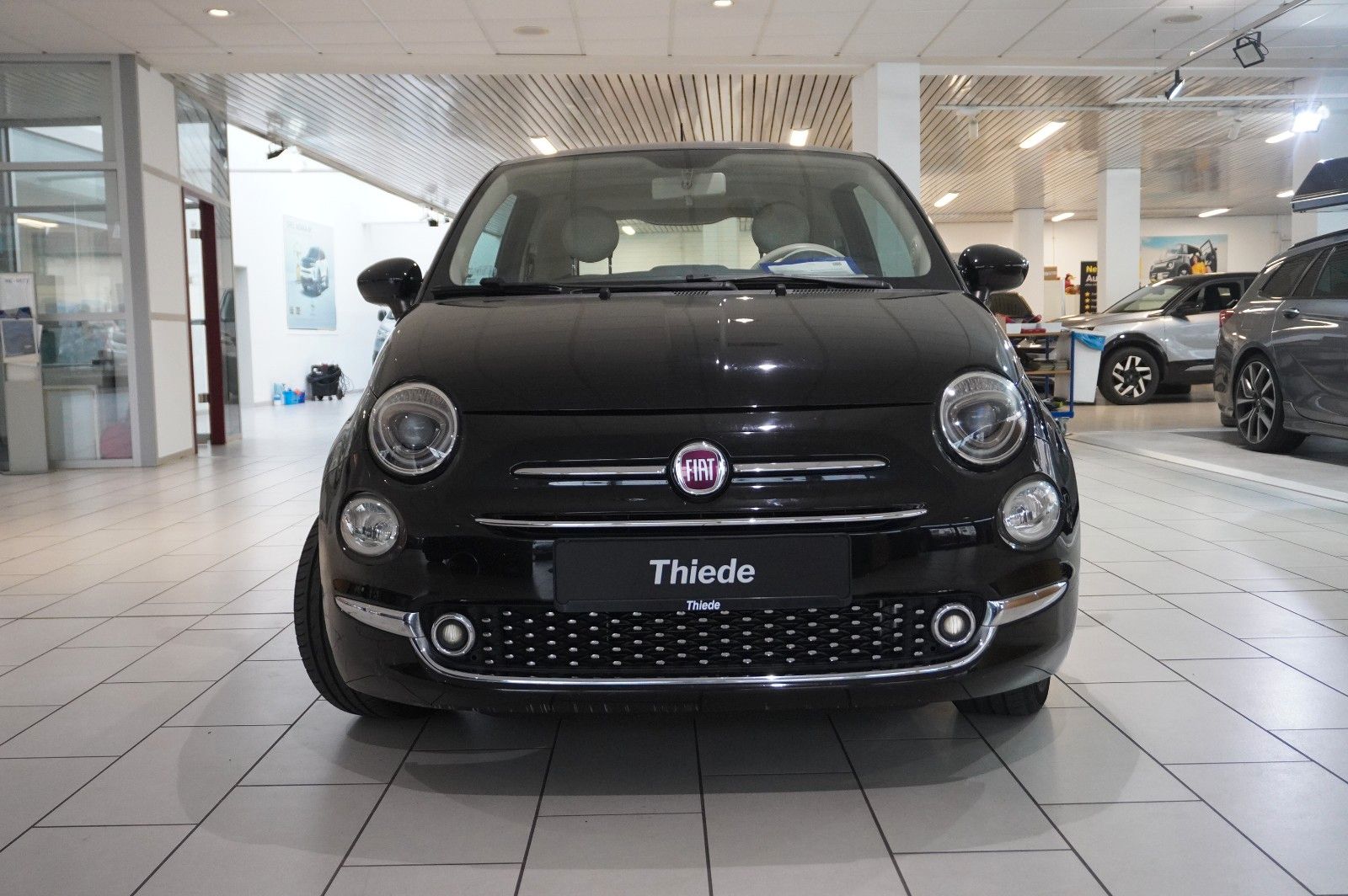 Fahrzeugabbildung Fiat 500 1.2 LOUNGE LED/PANO./USB/NEBEL/TOUCH/PDC