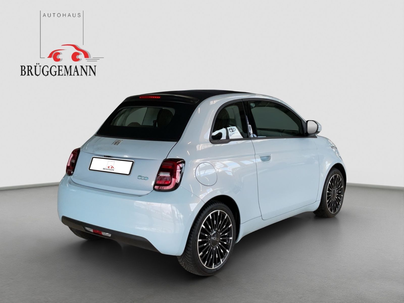 Fahrzeugabbildung Fiat 500 e Icon Cabrio Winter-Komfort Paket/Allwetter